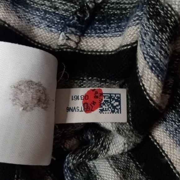 Women's American Eagle Soft & Sexy Plush V- Neck Sweater Sz. XL - Picture 10 of 11